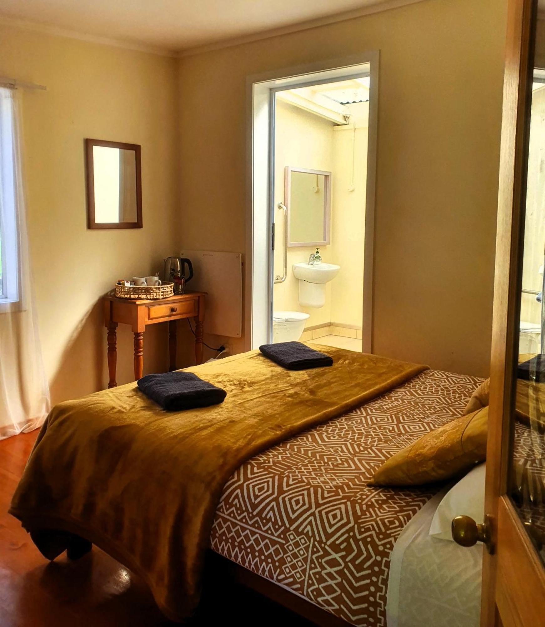 Kawai Purapura Yoga Retreat Centre Hotel Auckland Exterior photo